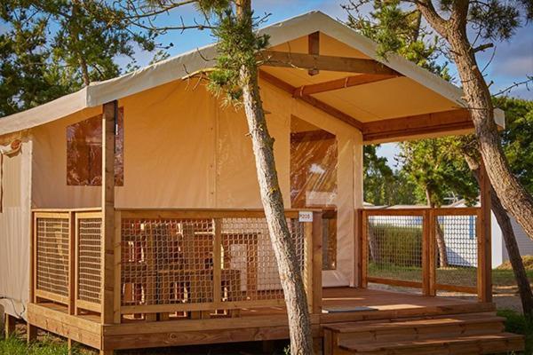 Camping Chateau De Galaure Chateauneuf-de-Galaure Luaran gambar